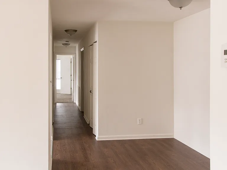 Princeton Circle West Apartments — Photo 146