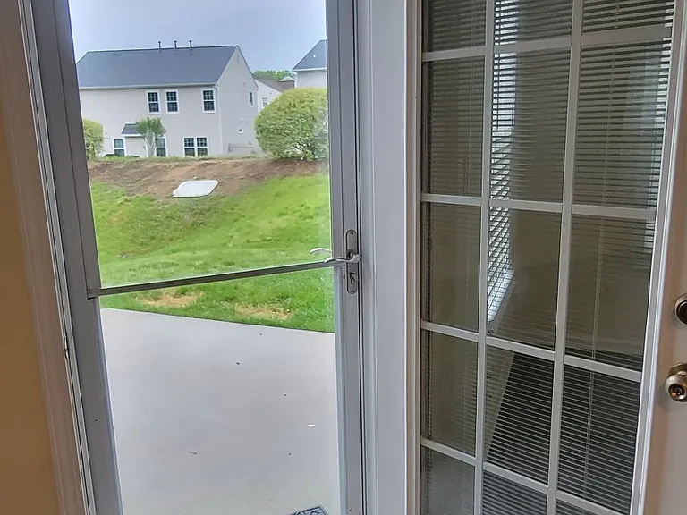 9708 Walkers Glen Dr — Photo 16