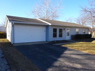 720 Adams Ct, Bolingbrook, IL 60440
