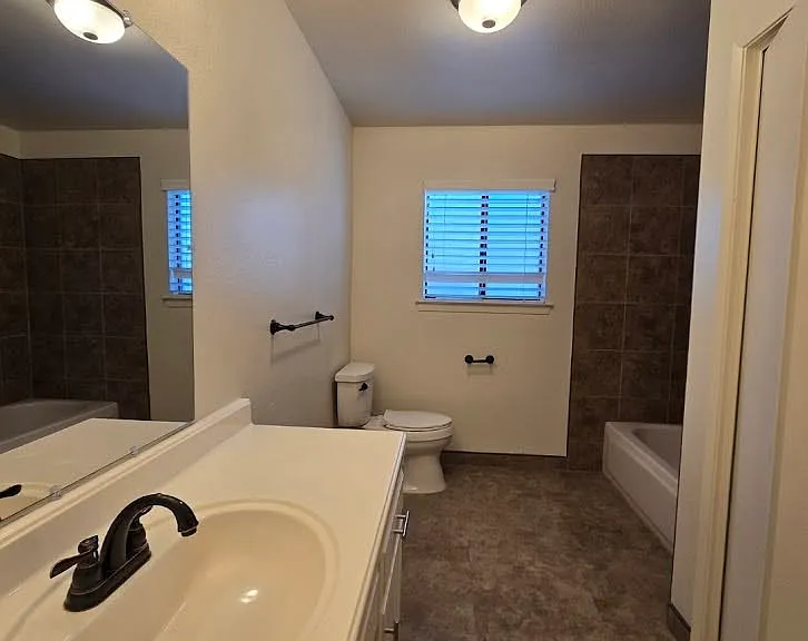 3233 Stanford Ave — Photo 28