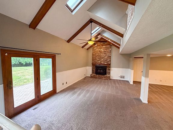 3rd image of 8005 Edgewood Ct
