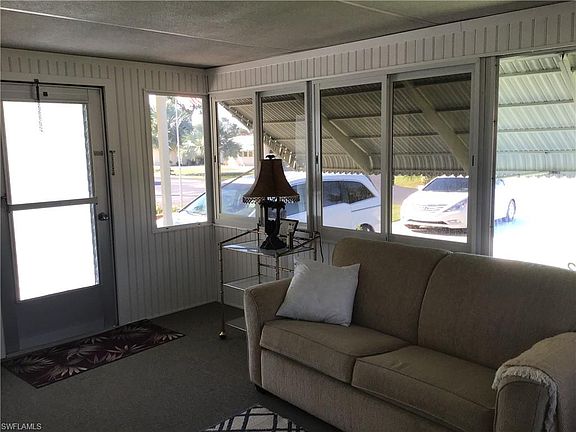 5th image of 27487 Bourbonniere Dr