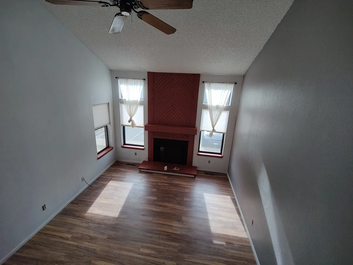 Building Photo - 4692 S Fraser Cir #E