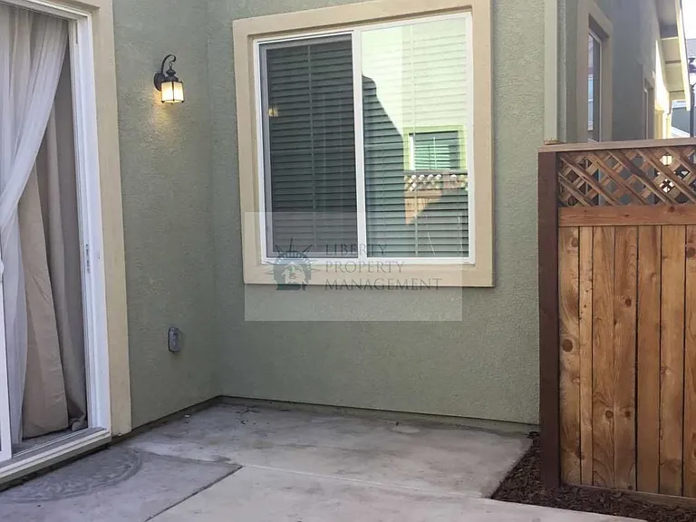 4613 Timber Ct — Photo 13