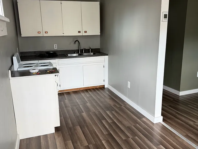 605 Main St #1 — Photo 6