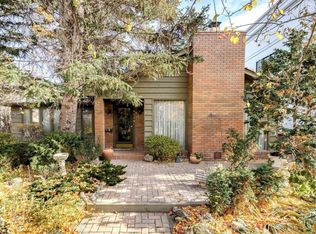 4310 W 16a St SW, Calgary, AB T2T4L5