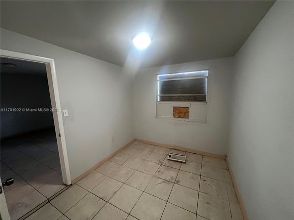 755 NW 97th St, Miami, FL 33150