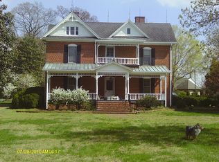 714 N Main St, Mount Holly, NC 28120
