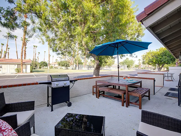 Front Patio faces the center of Mountain Shadows complex. Tennis courts and main pool/spa are in view. Propane grill for the perfect cookout.