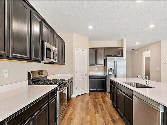 3rd image of 134 River Mist Dr