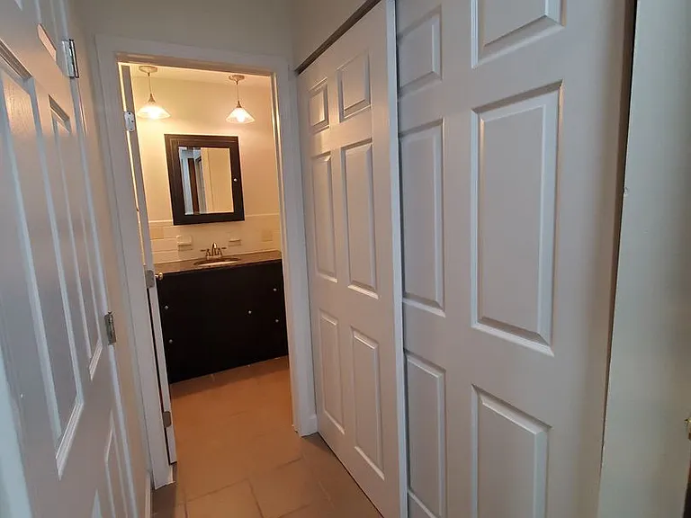 607 E Dorothy Ln — Photo 10