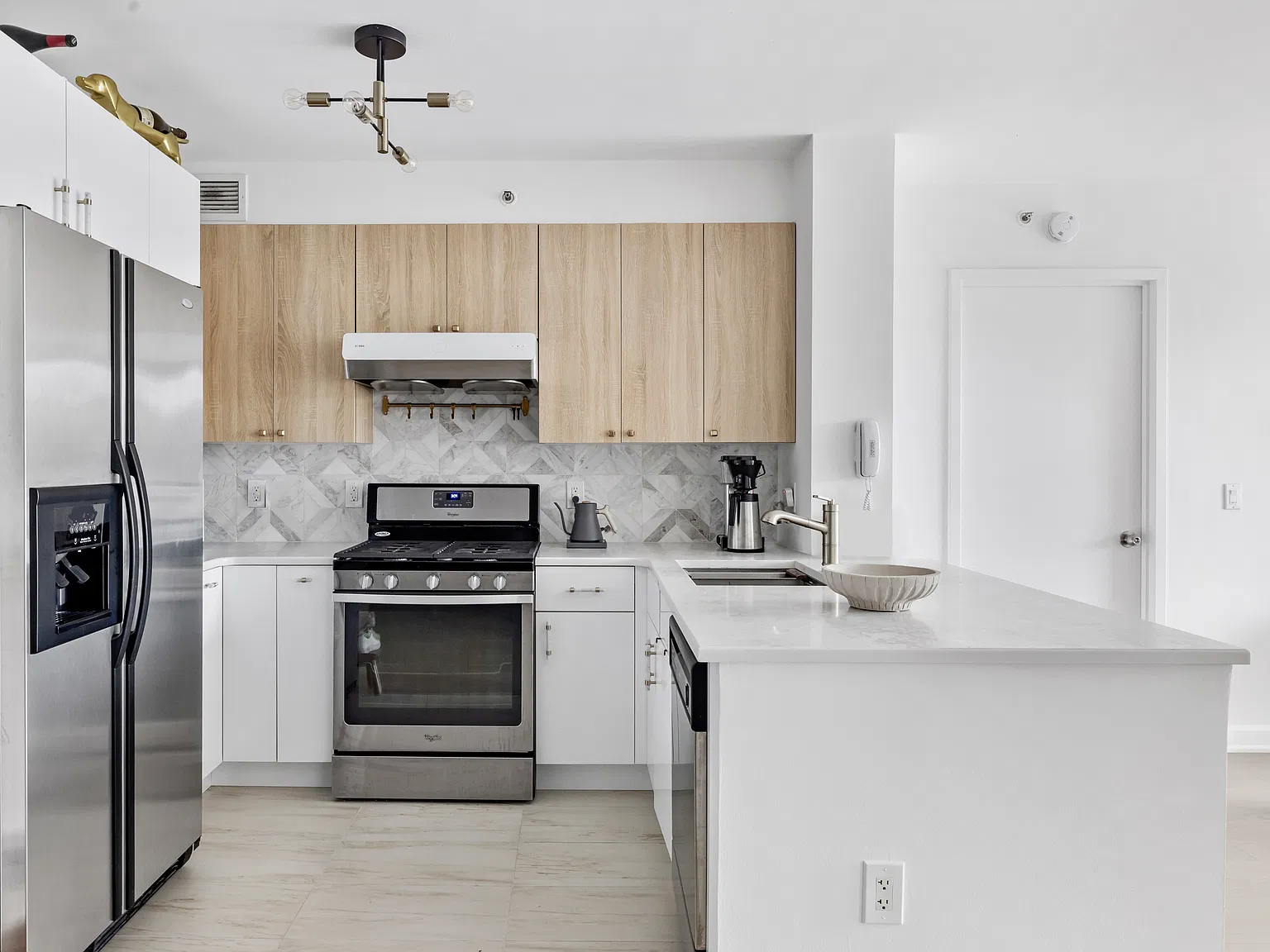 20 River Terrace — Photo 2