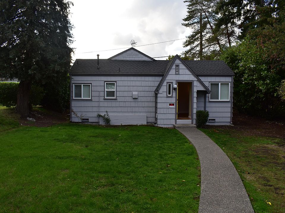 1st image of 10908 Lakeview Ave SW