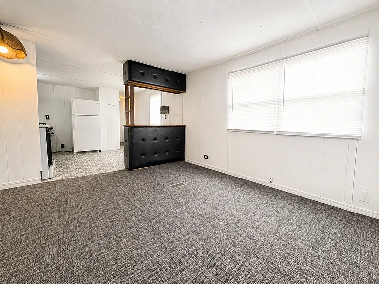 130 E Flint Hills Blvd #22 — Photo 3
