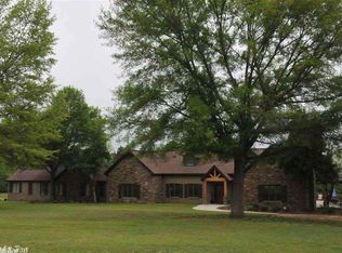 6 Valley Dr, Searcy, AR 72143