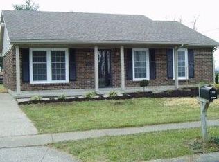 100 Chestnut Ln, Versailles, KY 40383