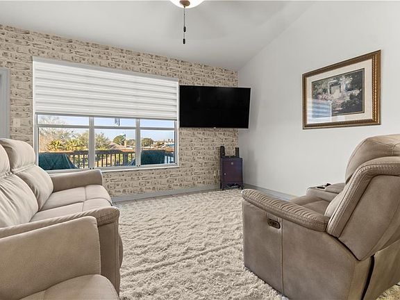 5th image of 820 Marina Dr APT 305