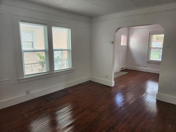 4th image of 16147 Snowden St