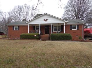 417 N Catawba Cir, Matthews, NC 28104