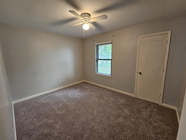 3607 Biscay Dr — Photo 10