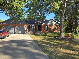 2103 NE 85th Rd, Saint Joseph, MO 64507