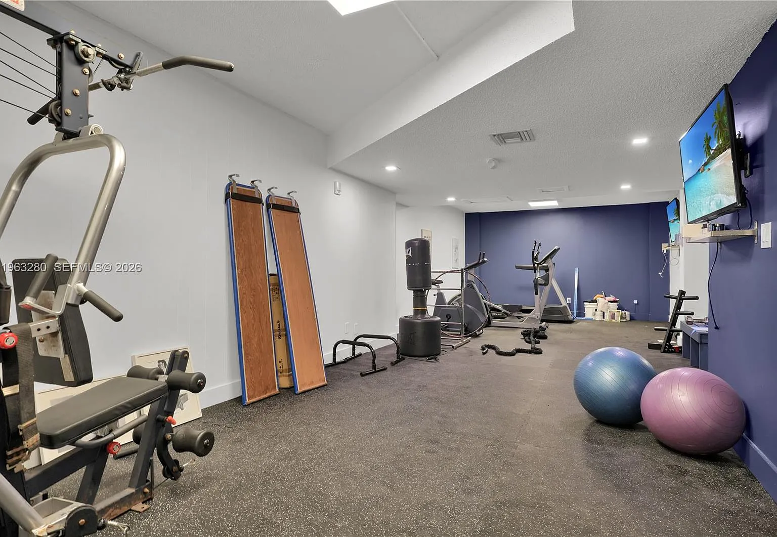 Reef East Condo — Photo 3