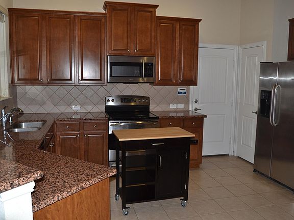 5th image of 1943 Longmeadow Hill Dr