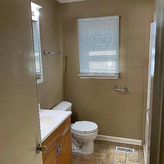 514 Walker Rd SW — Photo 10