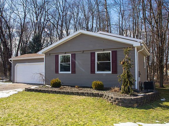 2nd image of 72 Meadowlark Dr