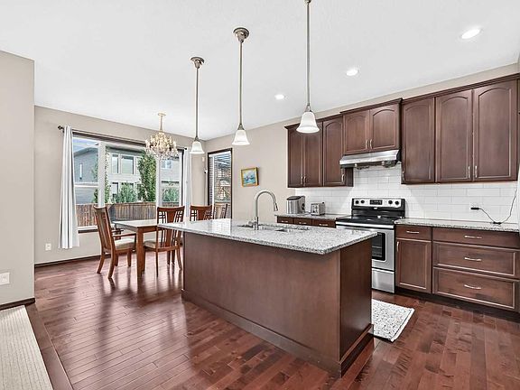 5th image of 36 Auburn Bay Ave SE