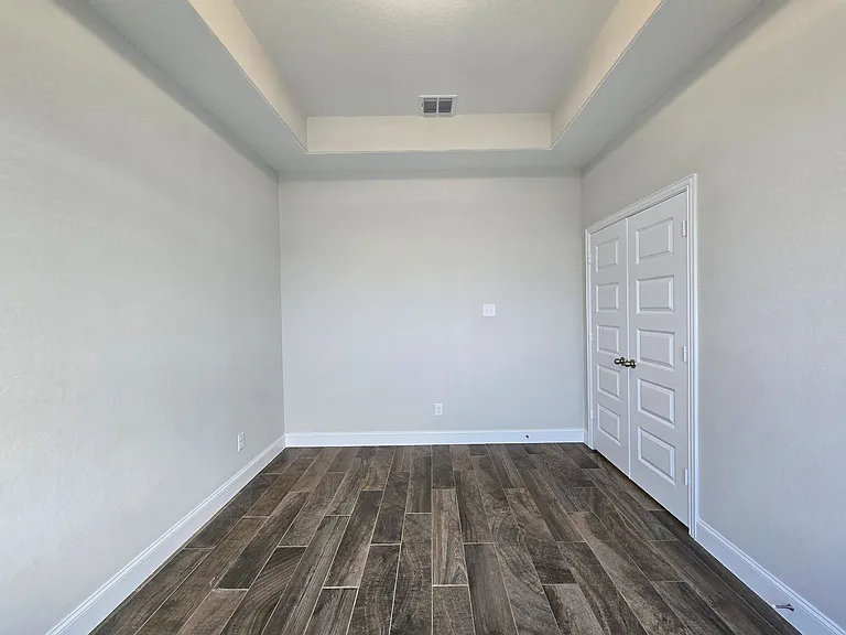 1324 Spring Row St — Photo 14