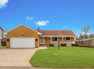 2515 17th Ave, Menominee, MI 49858