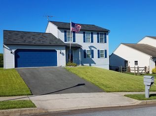 214 Crystal Cir, Birdsboro, PA