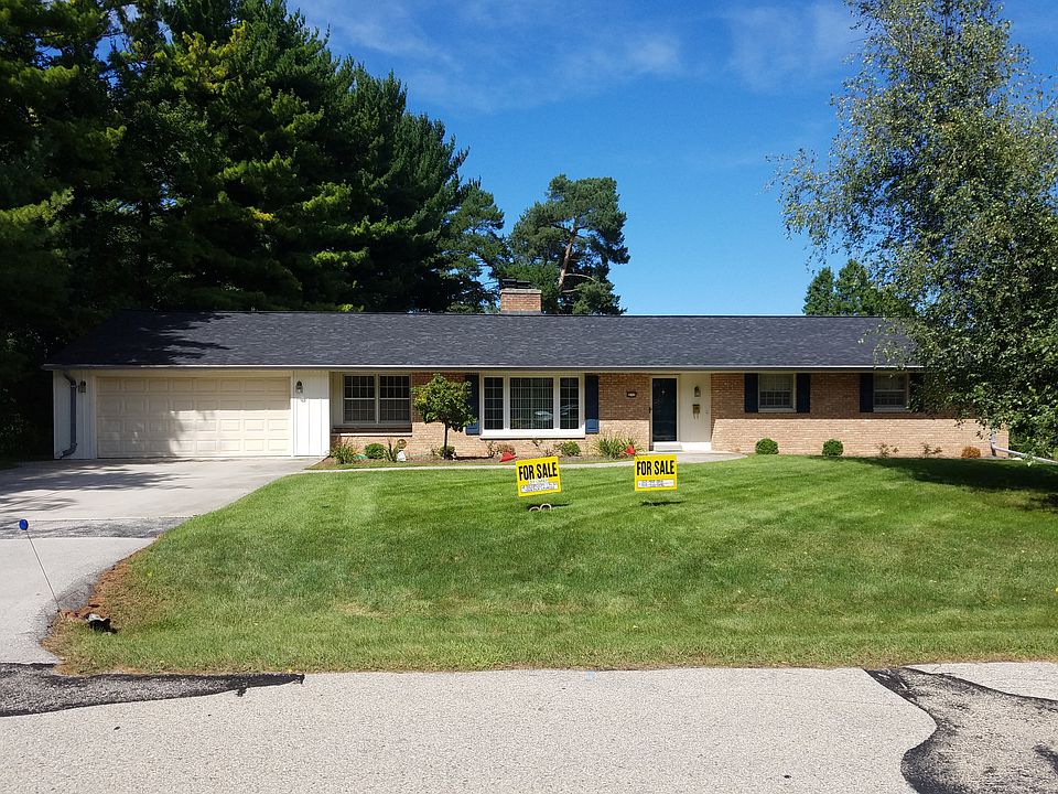 1st image of 212 Woodside Ln