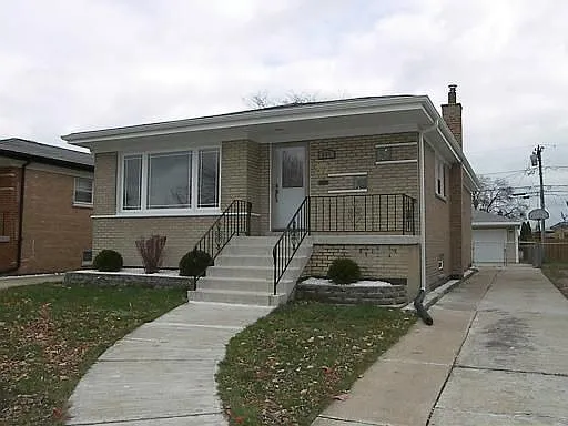 521 Bensley Ave photo 1