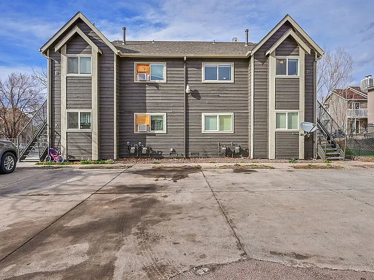 1051 Mazatlan Cir #D — Photo 1