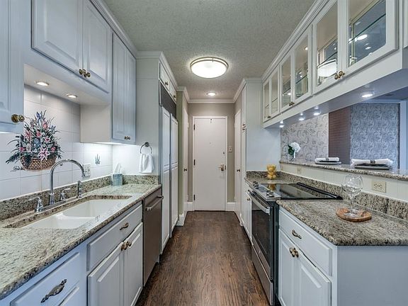 4th image of 6335 W Northwest Hwy APT 417