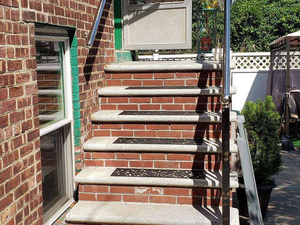 1st image of 2758 Hering Ave