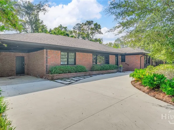 301 Lafayette Circle, Savannah, GA 31405