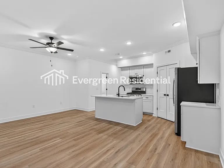 8229 N Berkley Ave — Photo 6