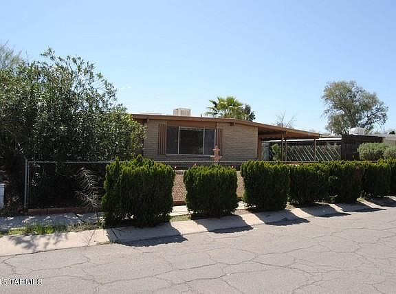 4th image of 8180 E Victoria Dr
