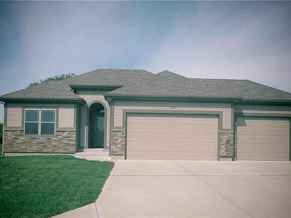 5th image of 2420 Dry Creek Dr