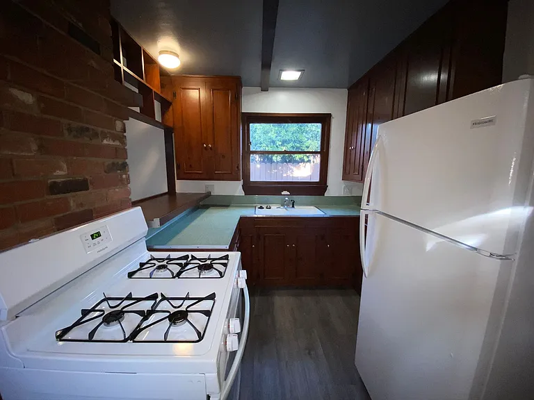 4845 1/2 Agnes Ave — Photo 7