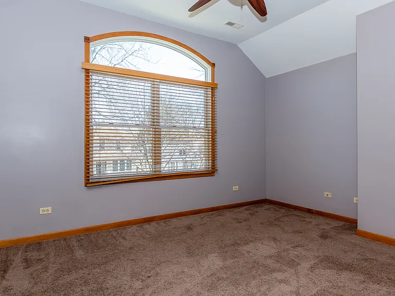 1033 Hayes Ave — Photo 18