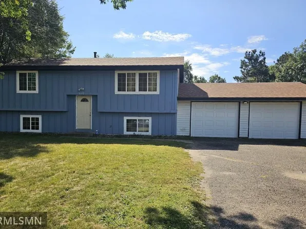 1117 Meadowwood Dr, Minneapolis, MN 55444