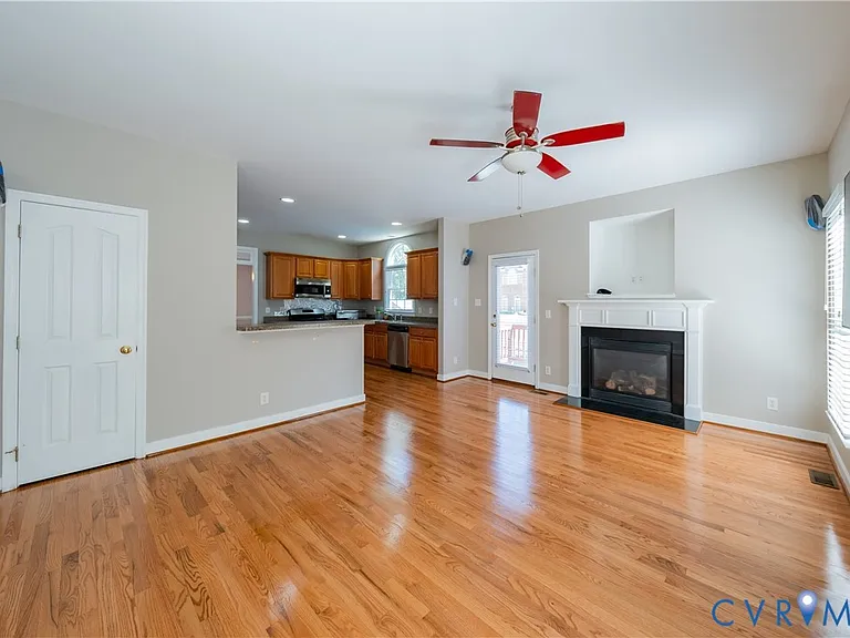 9721 Pemberton Crossing Dr — Photo 14