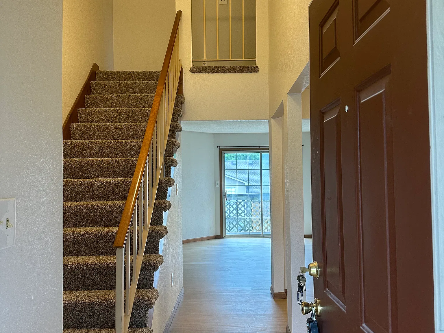 3 bed, $1,500 — Photo 2