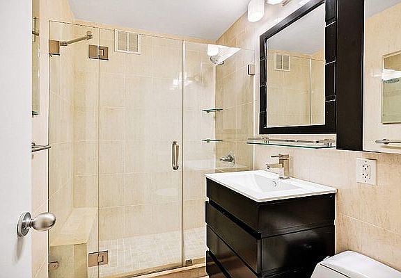5th image of 420 E 55th St APT 2A