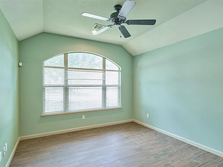 13613 Vail Dr — Photo 27
