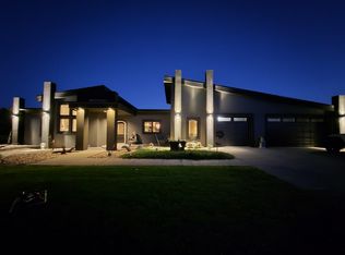 2318 Dyreson Rd, Mc Farland, WI 53558